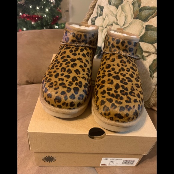 mini leopard uggs